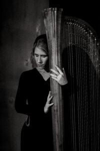 harp_lady